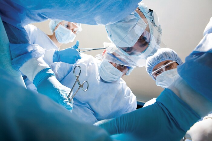 Українські медики провели декілька вдалих операцій із відновлення відірваних кінцівок