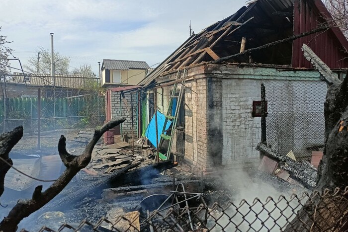 Окупанти вдарили запалювальними снарядами по Оріхові (фото)