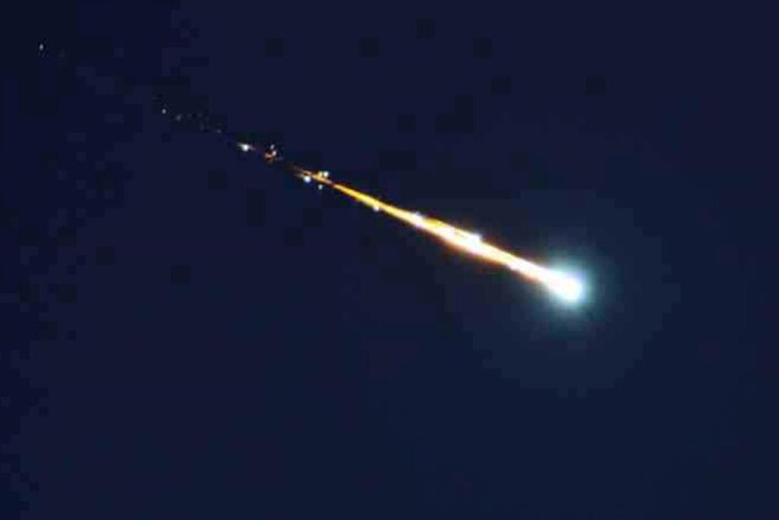 З’явилося відео падіння метеорита, спалах якого бачили кияни 