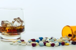 Які ліки не можна змішувати з алкоголем: перелік