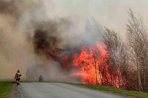 У Курганській області вирують вогняні смерчі