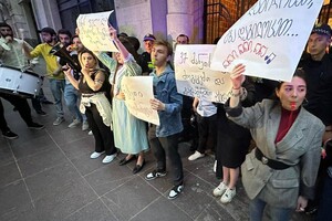 Безвіз та відновлення авіарейсів. Мешканці Грузії протестують проти подарунків Путіна