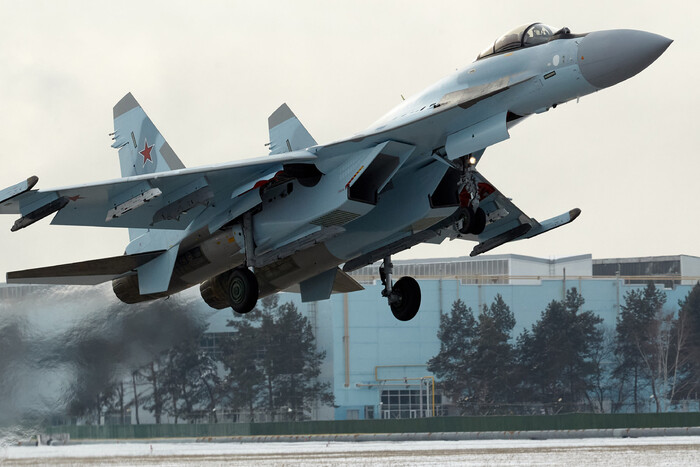 Захисники, ймовірно, знищили російський літак Су-35 (оновлено)