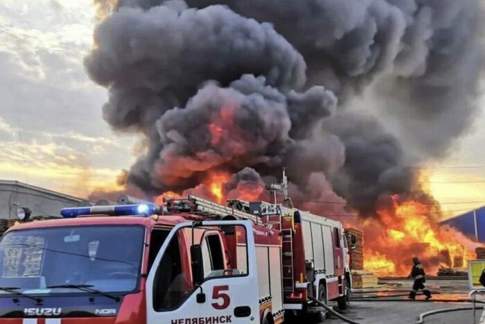 У Росії спалахнула масштабна пожежа (фото)