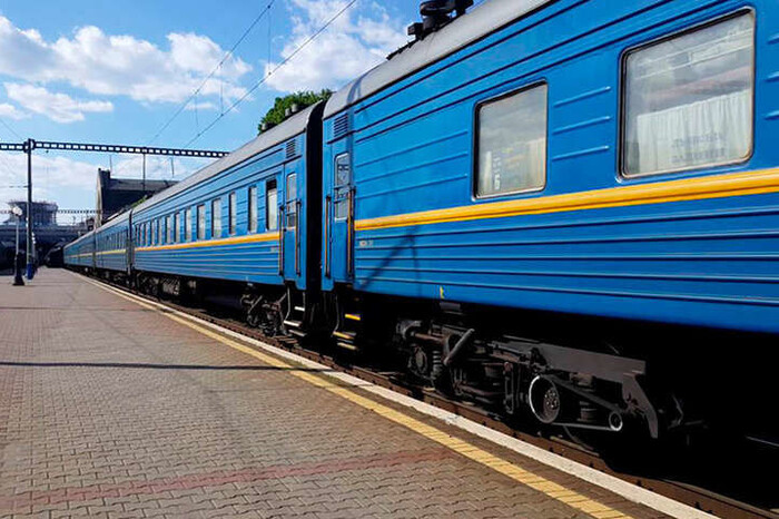 Підрив Каховської ГЕС. «Укрзалізниця» запускає евакуаційні потяги