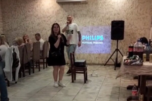 Співали пісні Лепса у кафе на Київщині: поліція відреагувала на скандал