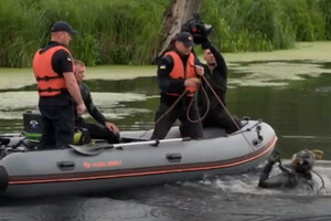 Рятувальники показали, як розміновують річки та озера (відео)