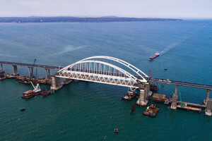 Как оккупанты теперь будут защищать Крымский мост: соцсети показали фото