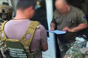 Правоохоронці провели обшуки у дніпропетровського воєнкома (фото, відео)