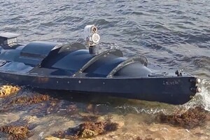 Розвідники показали, як з допомогою надводних дронів полюють на росіян у Чорному морі