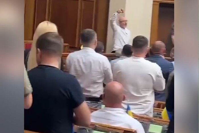 Як «слуги» проводжали Резнікова з посади міністра оборони (відео)