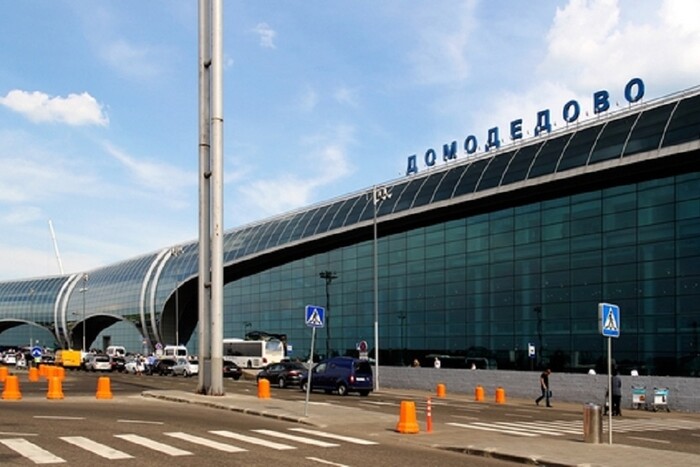 Московські аеропорти знову масово затримують рейси