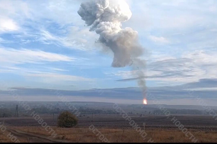 Біля Саратова РФ почалася масштабна пожежа після розгерметизації газопроводу