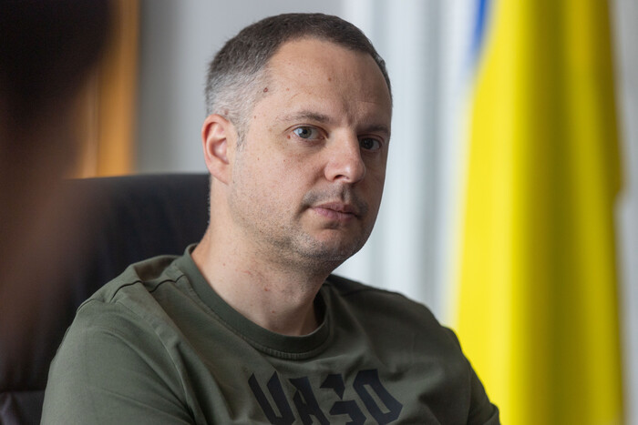 ЗМІ: Брат впливового чиновника Банкової виїхав з України перед війною і досі не повернувся