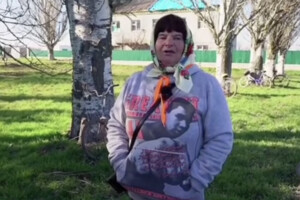 На окупованій Херсонщині пенсіонерка врятувала трьох поранених бійців ЗСУ (відео)