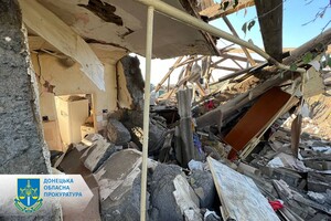 Через обстріл Донеччини родина опинилася під завалами власного будинку (фото)