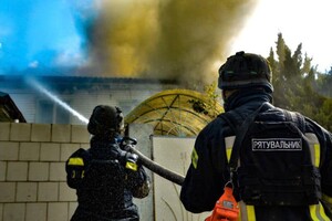 Пожежі через атаки РФ по Херсонщині, обстріл дронами Дніпропетровщини: ситуація в регіонах