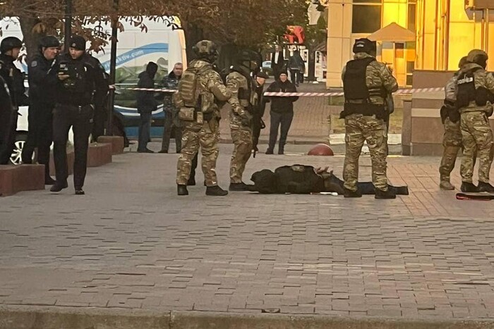 У Києві озброєний чоловік намагався захопити бізнес-центр