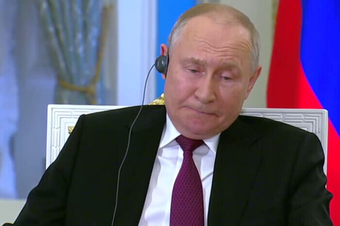 Путин рассказал, как выпрашивал мирные переговоры после позорного бегства оккупантов из Киева