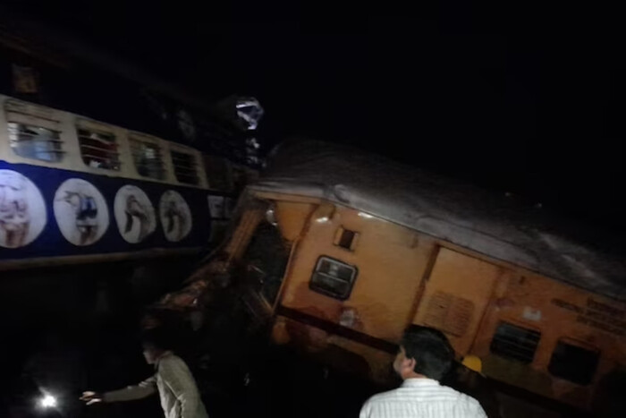 В Індії зіштовхнулися потяги: є загиблі, десятки постраждалих