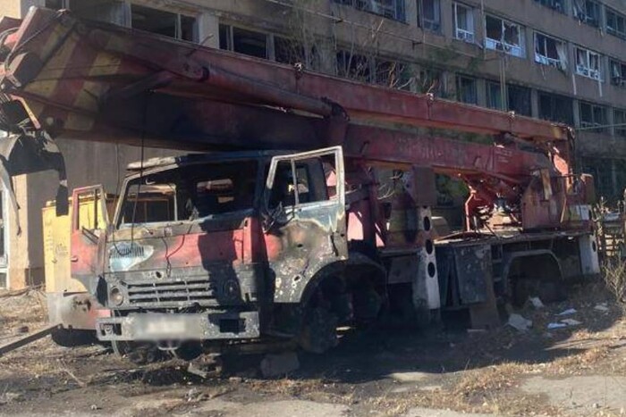 Удар по судноремонтному заводу під Одесою: фото наслідків