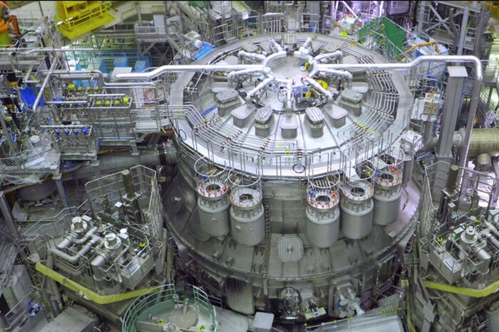 Японія запустила найбільший у світі термоядерний реактор