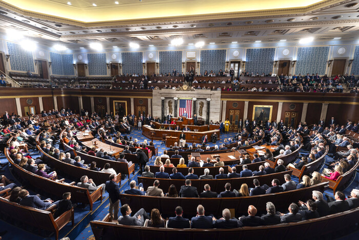 Палата представників США затвердила бюджет уряду без грошей для України