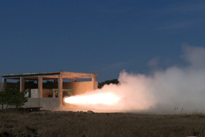 Північна Корея випробувала твердопаливні двигуни для нових балістичних ракет