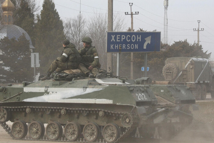 Россия перекидывает военную технику из Крыма на Херсонщину: причина