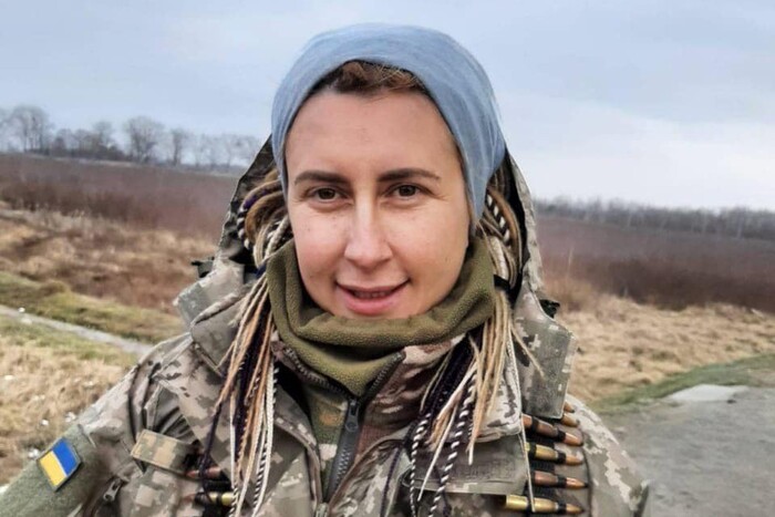 Захищала Україну разом з чоловіком. Згадаймо кулеметницю Світлану Смоленську