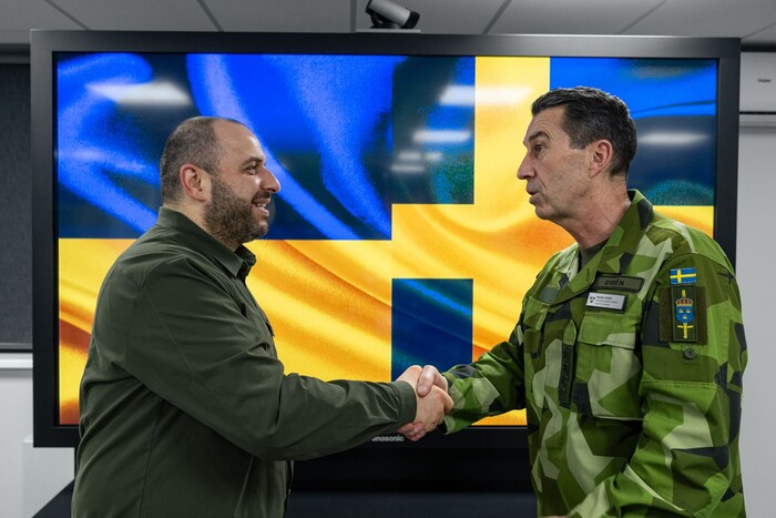 Реформи та прозорі закупівлі: Умєров зустрівся з головнокомандувачем Збройних Сил Швеції