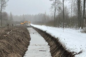 Прикордонники показали, як укріплюють кордон із Білоруссю (фото)