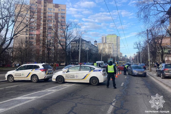У Києві після атаки перекрито рух на деяких вулицях