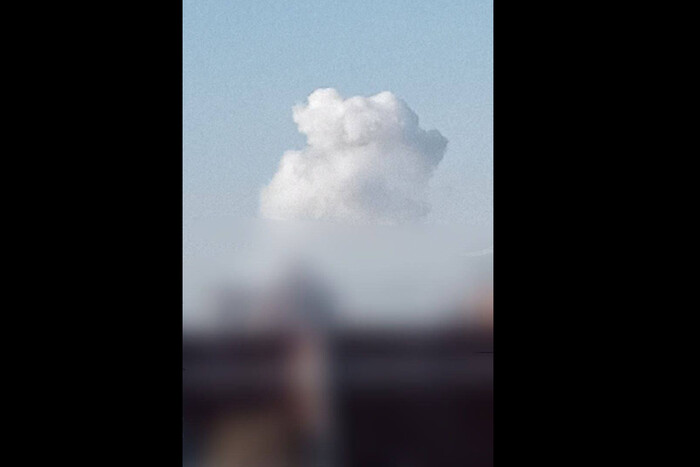 У Донецьку пролунали вибухи, над містом хмара диму (фото) 