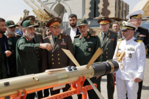 Росія збирається придбати балістичні ракети малої дальності в Ірану – The Wall Street Journal