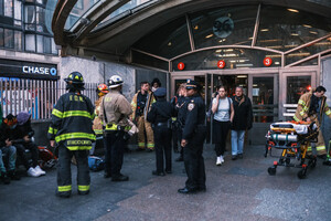 У метро Нью-Йорка зіткнулися два потяги: десятки поранених, сотні евакуйовано