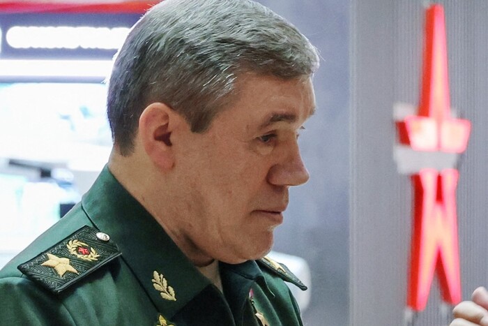 Живий, але має проблеми зі здоров’ям: генерал розповів про самопочуття Герасимова