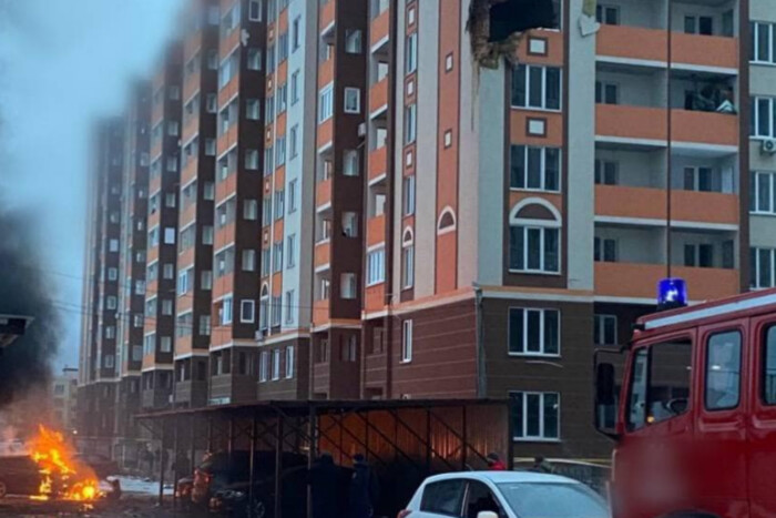 Ситуація в регіонах: пошкоджені будинки на Київщині та майже 150 ударів по Запоріжжю