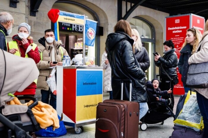 Одна з країн Європи планує максимально економити на біженцях з України
