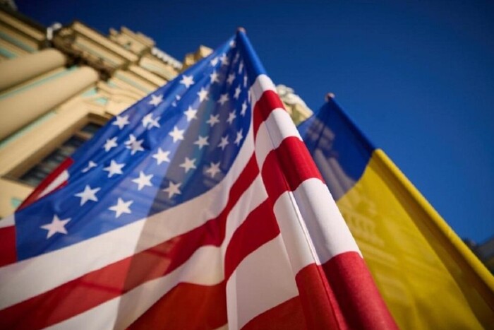 «Поворотний момент історії»: дипломати дорікнули владі США щодо підтримки України