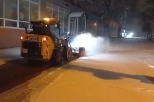 Снігопад у столиці: комунальники застерегли водіїв та пішоходів