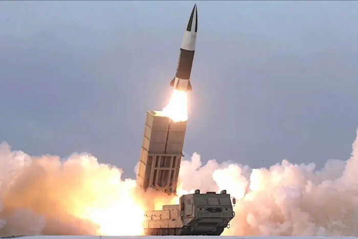 ЄС пропонує накласти санкції на Північну Корею через постачання Росії ракет