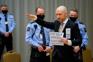 Норвезький серійний вбивця поскаржився на «нелюдські умови» увʼязнення