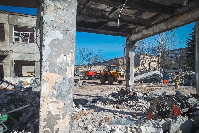 На Одещині дрони пошкодили газогін, у Херсоні територію аеропорту: ситуація в регіонах 