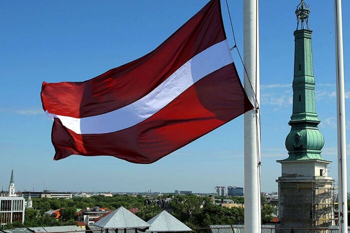 Латвія перевірятиме людей, які прийдуть голосувати на вибори президента РФ у посольстві