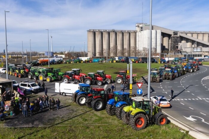 Фермери у Бельгії блокують найбільші порти країни