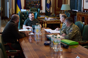 Зеленський провів нараду з керівниками Сил оборони