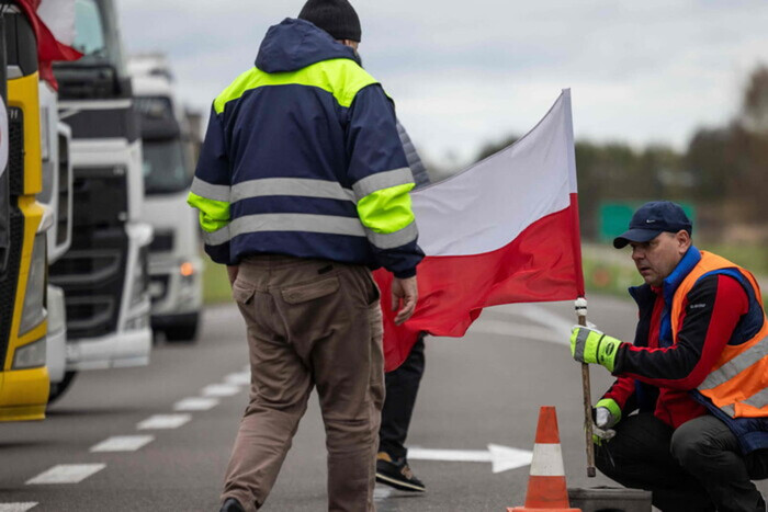 Польша готовится к прекращению транзита украинского зерна