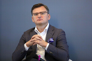 Лідером за розміром зарплати 2023 року був міністр закордонних справ Дмитро Кулеба – 1 млн 368,7 тис. грн