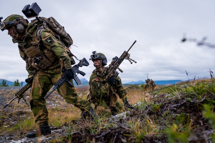 Норвегія зробила заяву щодо введення військ в Україну